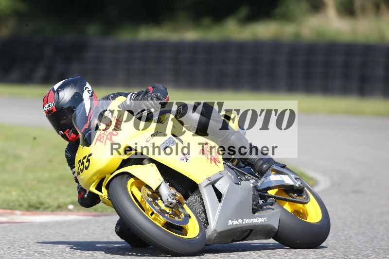 /44 09.08.2025 Plüss Moto Sport ADR/Freies Fahren/255